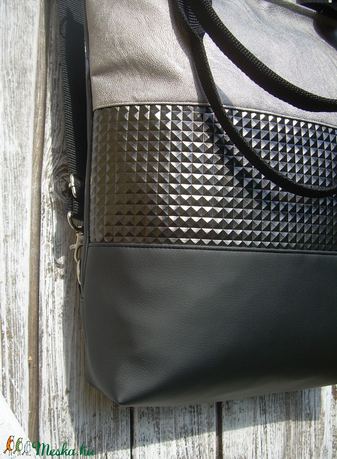 CITY BAG HÁTIZSÁK/OLDALTÁSKA/VÁLLTÁSKA : Metálos elegancia 11. - táska & tok - hátizsák - hátizsák - Meska.hu CITY BAG HÁTIZSÁK/OLDALTÁSKA/VÁLLTÁSKA : Metálos elegancia 11. - táska & tok - hátizsák - hátizsák - Meska.hu