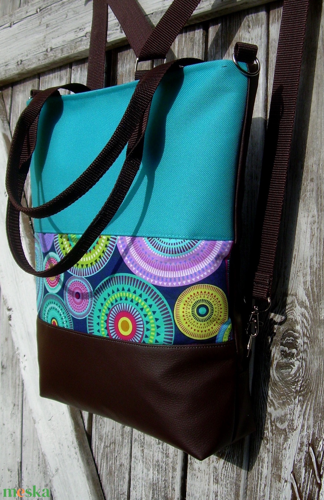 CITY BAG HÁTIZSÁK/OLDALTÁSKA/VÁLLTÁSKA : Színpompás körök barnával és türkizzel :) - táska & tok - hátizsák - Meska.hu CITY BAG HÁTIZSÁK/OLDALTÁSKA/VÁLLTÁSKA : Színpompás körök barnával és türkizzel :) - táska & tok - hátizsák - Meska.hu