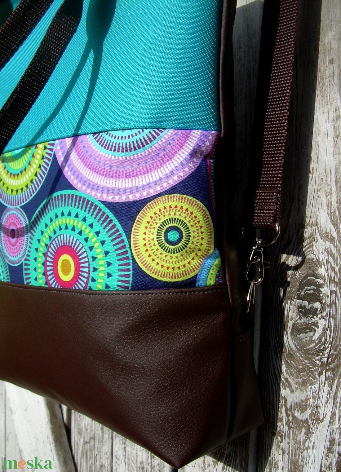 CITY BAG HÁTIZSÁK/OLDALTÁSKA/VÁLLTÁSKA : Színpompás körök barnával és türkizzel :) - táska & tok - hátizsák - Meska.hu CITY BAG HÁTIZSÁK/OLDALTÁSKA/VÁLLTÁSKA : Színpompás körök barnával és türkizzel :) - táska & tok - hátizsák - Meska.hu