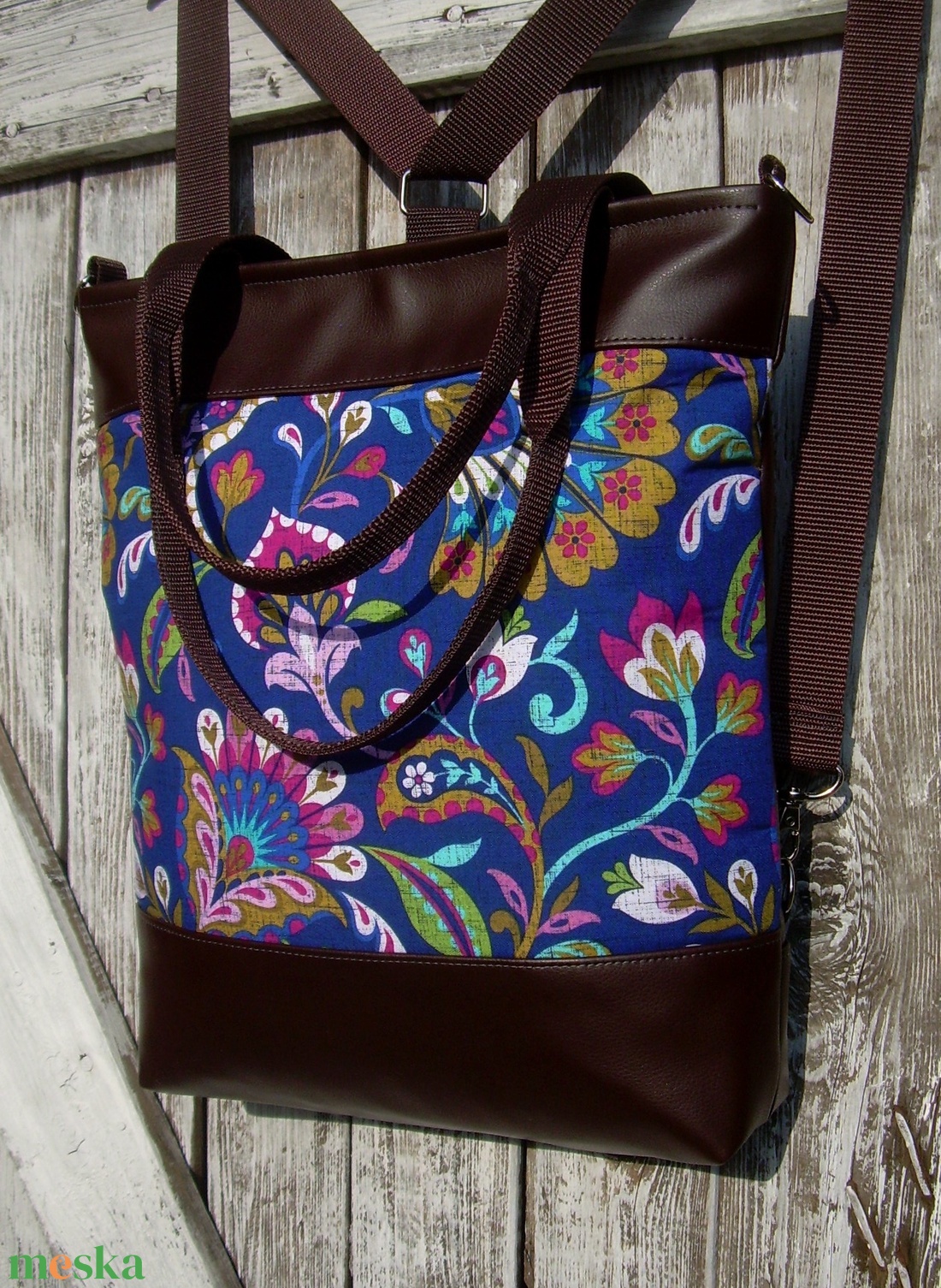 CITY BAG HÁTIZSÁK/OLDALTÁSKA/VÁLLTÁSKA : Virágos elegancia barnával - táska & tok - hátizsák - hátizsák - Meska.hu CITY BAG HÁTIZSÁK/OLDALTÁSKA/VÁLLTÁSKA : Virágos elegancia barnával - táska & tok - hátizsák - hátizsák - Meska.hu