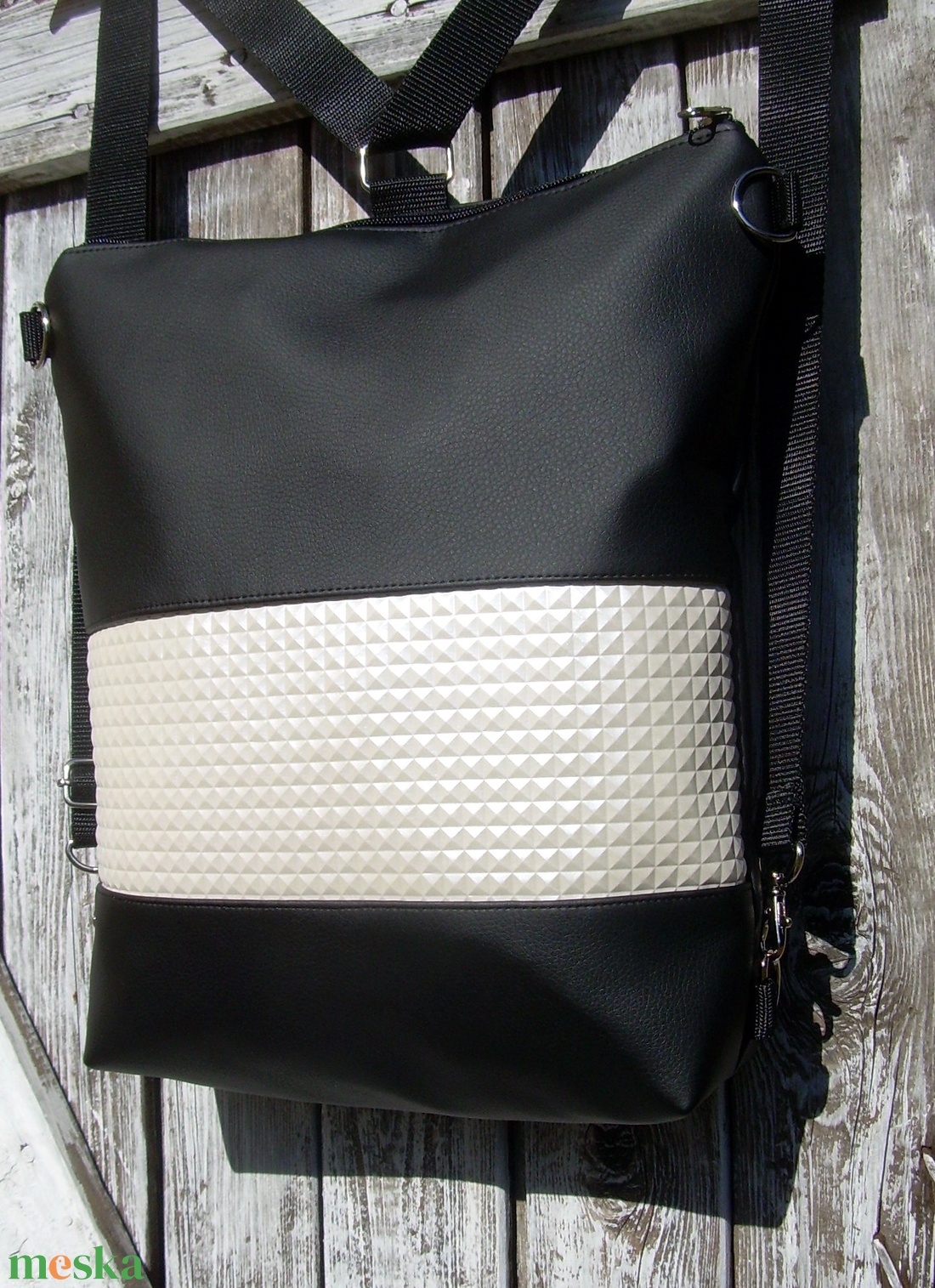 CITY BAG HÁTIZSÁK/OLDALTÁSKA : Fekete elegancia gyöngyházzal - táska & tok - hátizsák - hátizsák - Meska.hu
