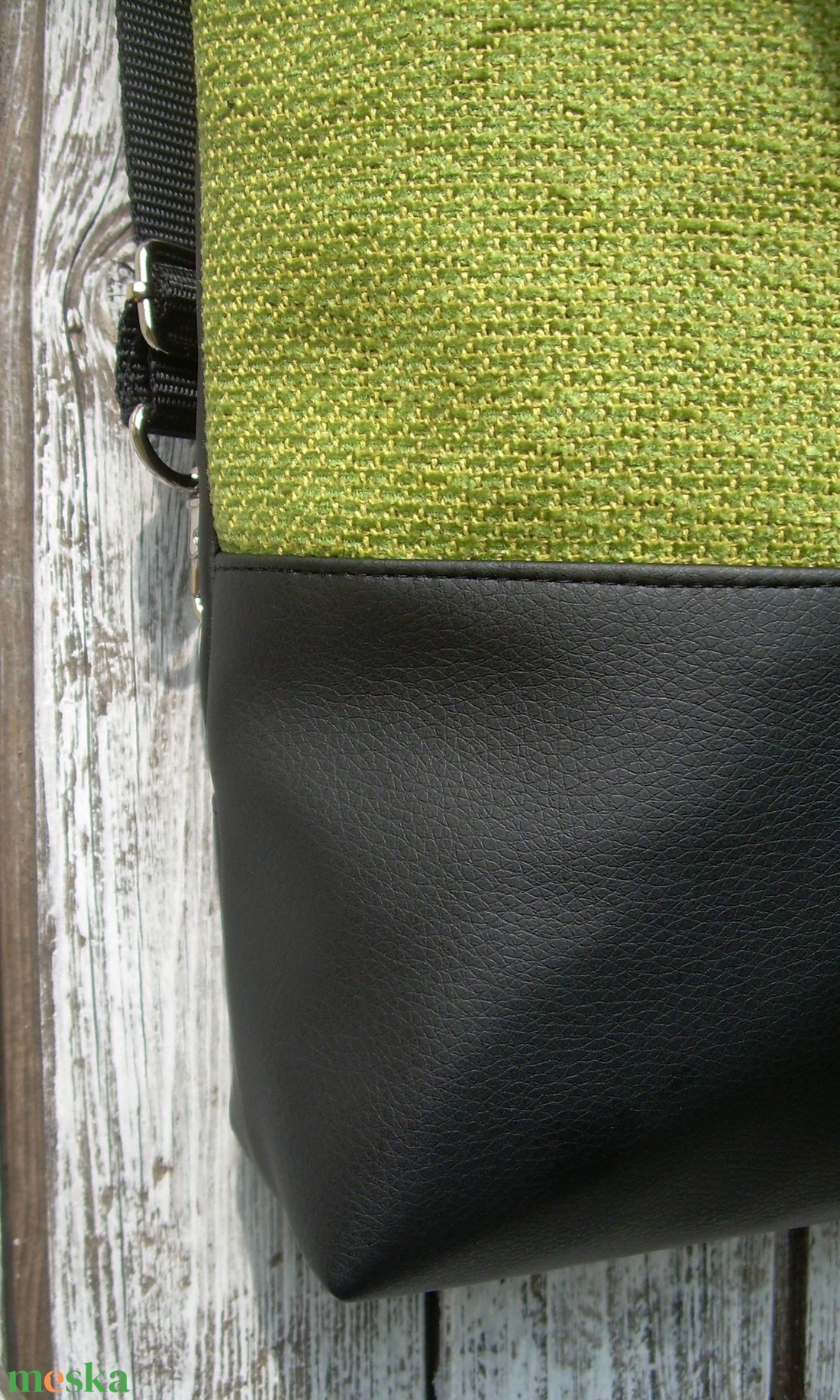 CITY BAG HÁTIZSÁK/OLDALTÁSKA/VÁLLTÁSKA : Zöld feketével - táska & tok - hátizsák - hátizsák - Meska.hu CITY BAG HÁTIZSÁK/OLDALTÁSKA/VÁLLTÁSKA : Zöld feketével - táska & tok - hátizsák - hátizsák - Meska.hu