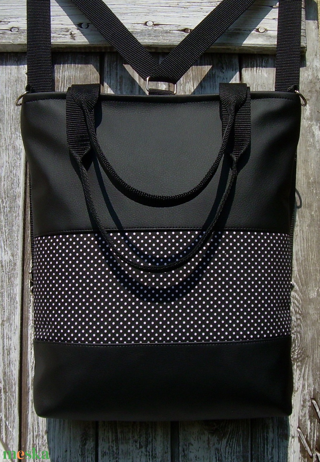 CITY BAG HÁTIZSÁK/OLDALTÁSKA/VÁLLTÁSKA : Fekete bőr pöttyökkel - táska & tok - variálható táska - Meska.hu CITY BAG HÁTIZSÁK/OLDALTÁSKA/VÁLLTÁSKA : Fekete bőr pöttyökkel - táska & tok - variálható táska - Meska.hu