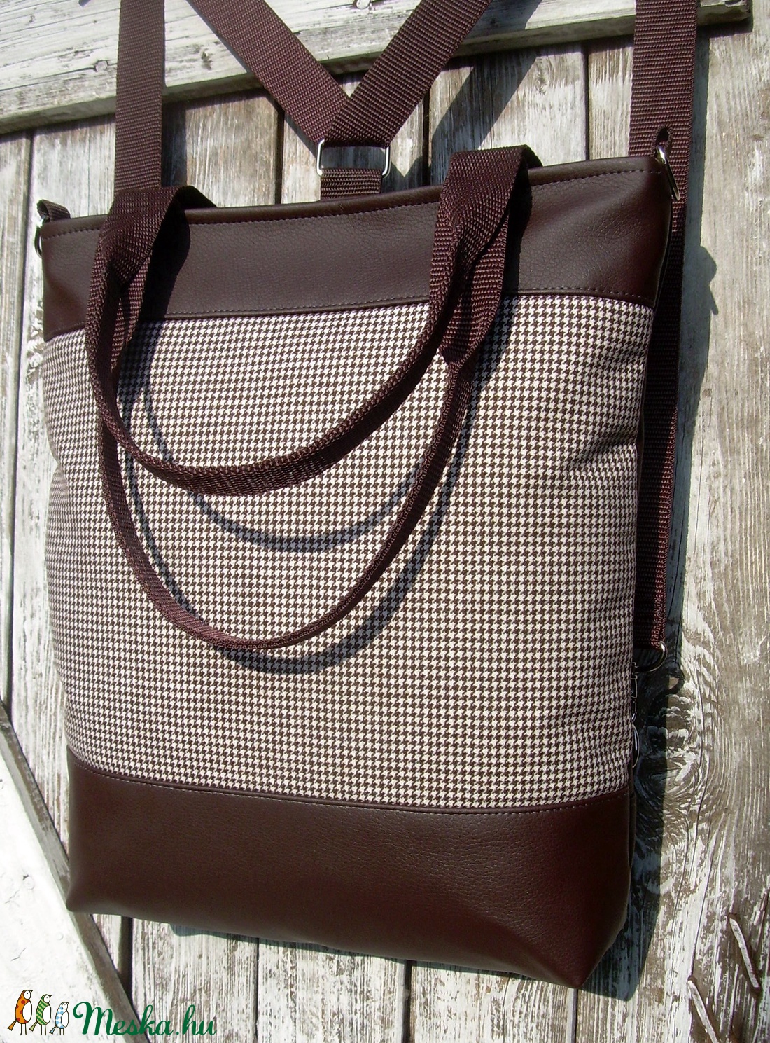 CITY BAG HÁTIZSÁK/OLDALTÁSKA/VÁLLTÁSKA : Barna bőr tyúkláb mintás szövettel - táska & tok - hátizsák - hátizsák - Meska.hu CITY BAG HÁTIZSÁK/OLDALTÁSKA/VÁLLTÁSKA : Barna bőr tyúkláb mintás szövettel - táska & tok - hátizsák - hátizsák - Meska.hu