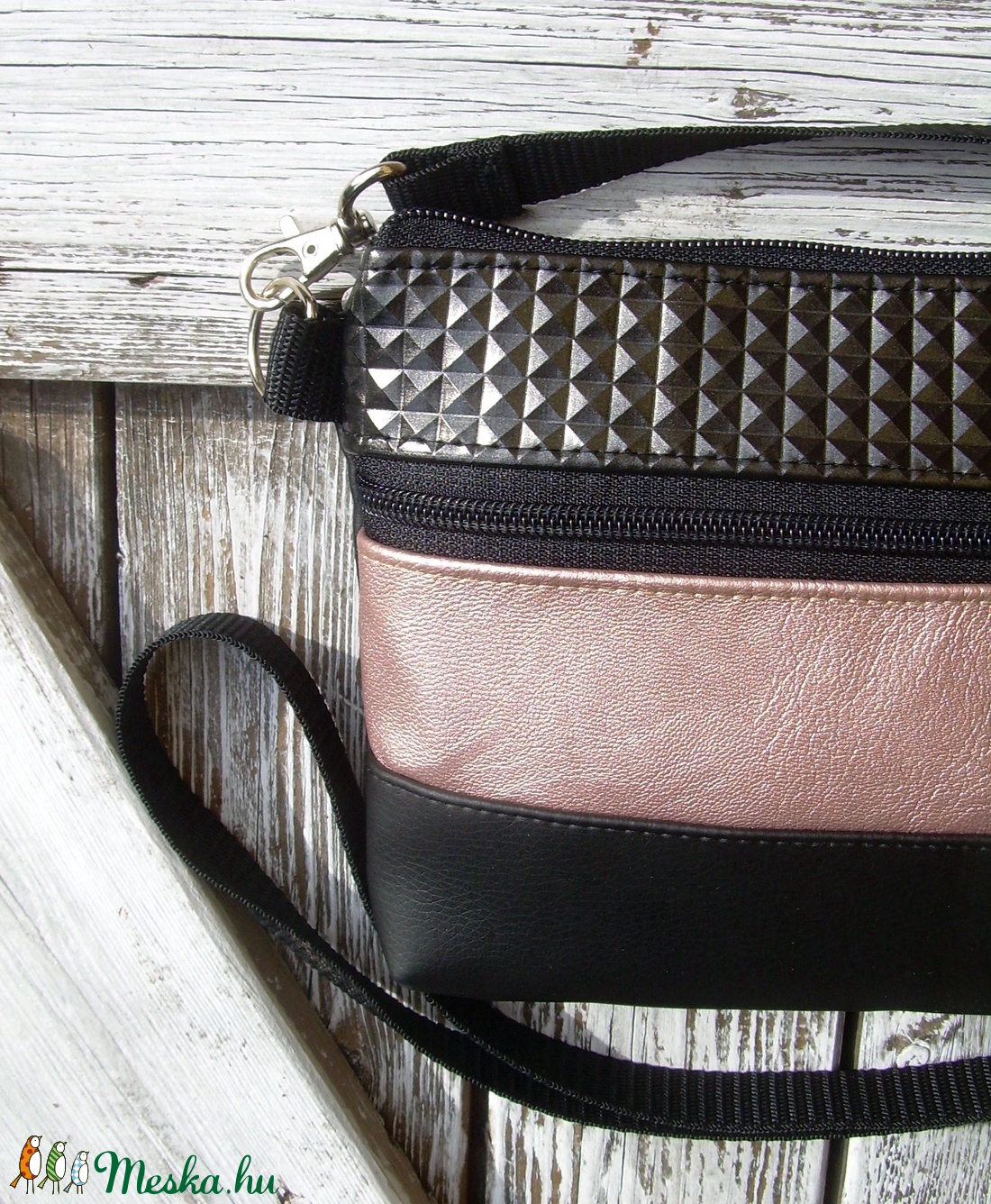 MINI CITY BAG : Metálos elegancia feketével 2. - táska & tok - kézitáska & válltáska - vállon átvethető táska - Meska.hu MINI CITY BAG : Metálos elegancia feketével 2. - táska & tok - kézitáska & válltáska - vállon átvethető táska - Meska.hu