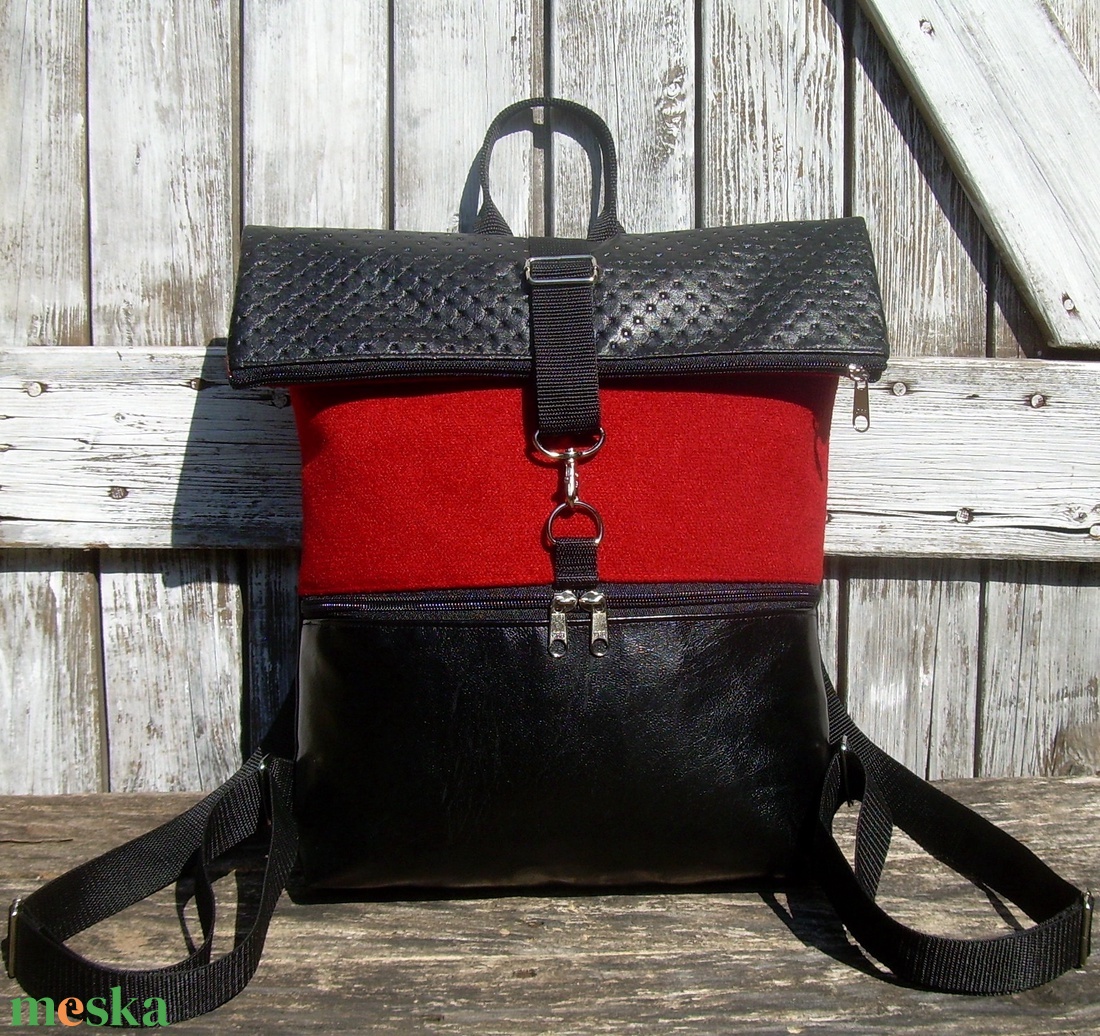 ROLL TOP CITY BAG : Elegáns fekete és bíborvörös - táska & tok - hátizsák - roll top hátizsák - Meska.hu ROLL TOP CITY BAG : Elegáns fekete és bíborvörös - táska & tok - hátizsák - roll top hátizsák - Meska.hu