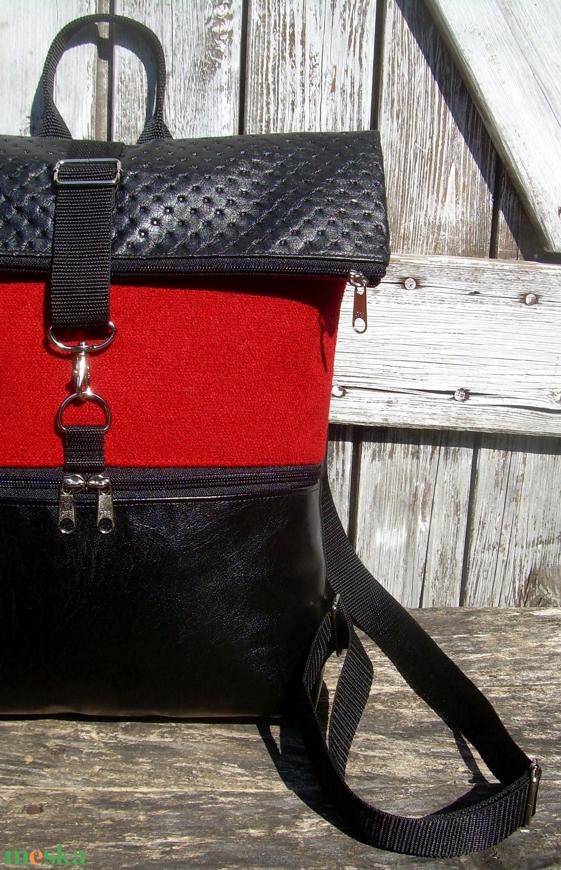 ROLL TOP CITY BAG : Elegáns fekete és bíborvörös - táska & tok - hátizsák - roll top hátizsák - Meska.hu ROLL TOP CITY BAG : Elegáns fekete és bíborvörös - táska & tok - hátizsák - roll top hátizsák - Meska.hu