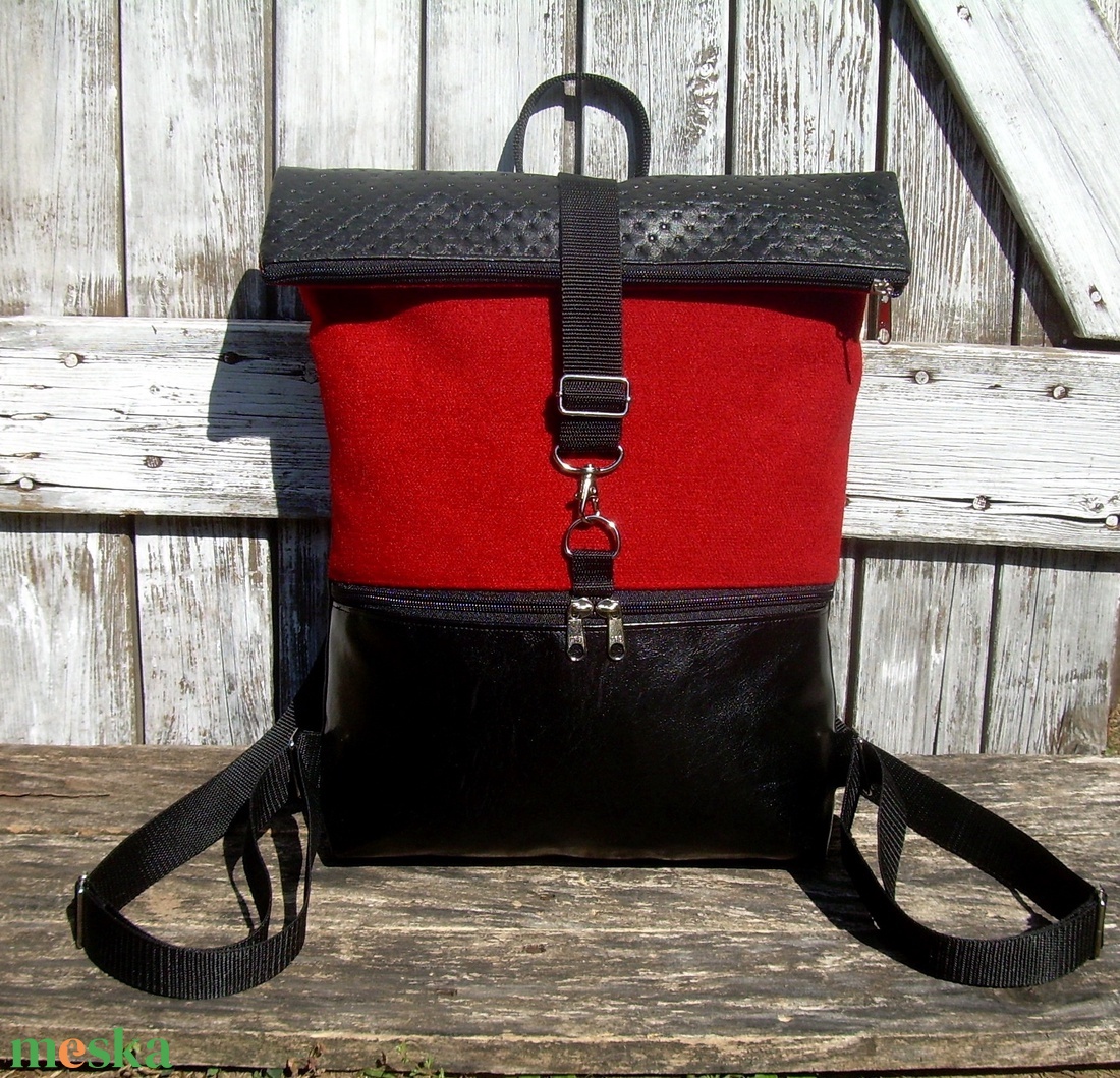 ROLL TOP CITY BAG : Elegáns fekete és bíborvörös - táska & tok - hátizsák - roll top hátizsák - Meska.hu ROLL TOP CITY BAG : Elegáns fekete és bíborvörös - táska & tok - hátizsák - roll top hátizsák - Meska.hu