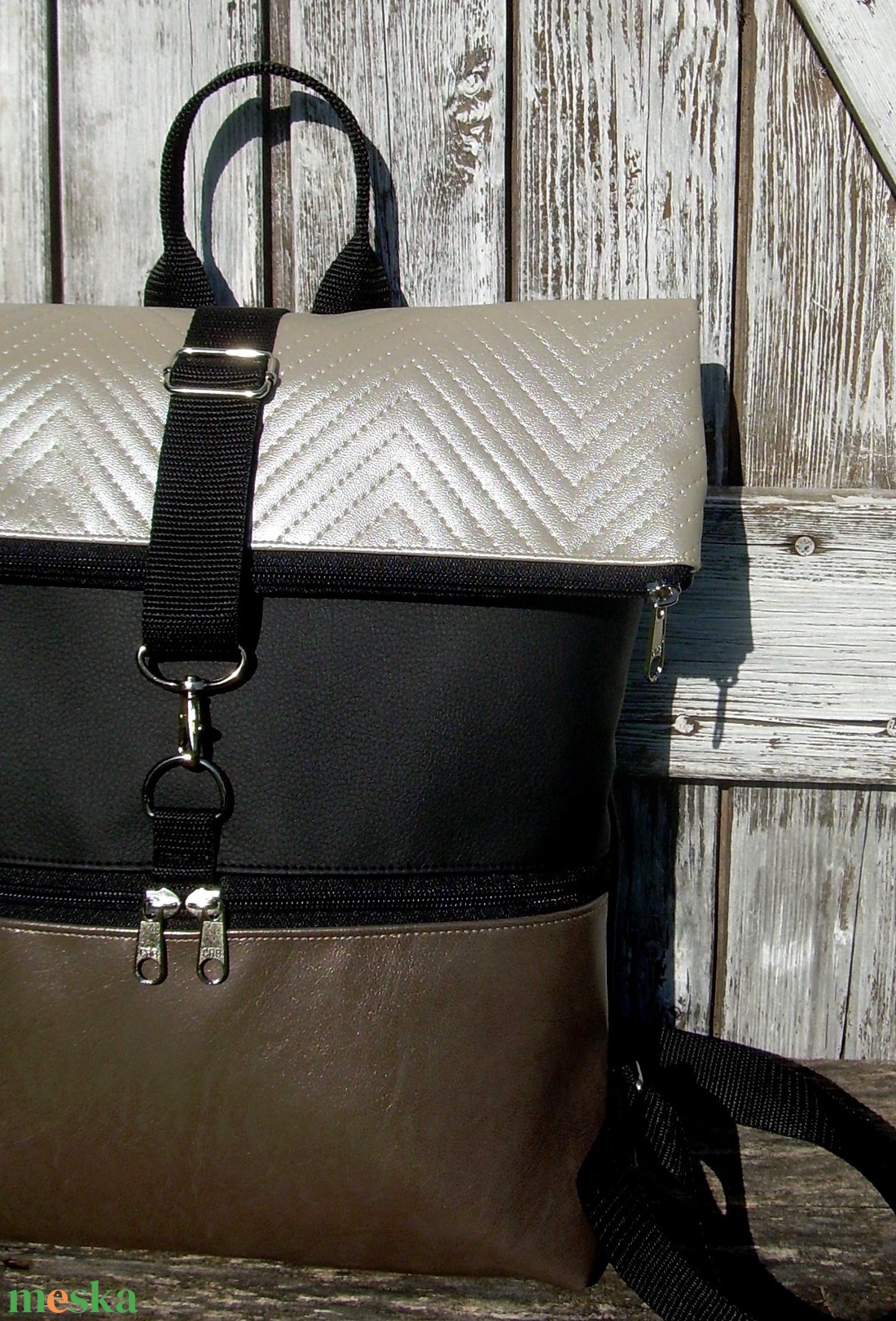 ROLL TOP CITY BAG : Metálos elegancia 3. - táska & tok - hátizsák - roll top hátizsák - Meska.hu ROLL TOP CITY BAG : Metálos elegancia 3. - táska & tok - hátizsák - roll top hátizsák - Meska.hu