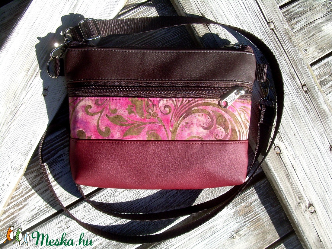 AKCIÓ!-KÉSZLETEN!- MINI CITY BAG/ÖVTÁSKA : Variációk batikra barna és bordó bőrrel 4. - táska & tok - övtáska - Meska.hu AKCIÓ!-KÉSZLETEN!- MINI CITY BAG/ÖVTÁSKA : Variációk batikra barna és bordó bőrrel 4. - táska & tok - övtáska - Meska.hu