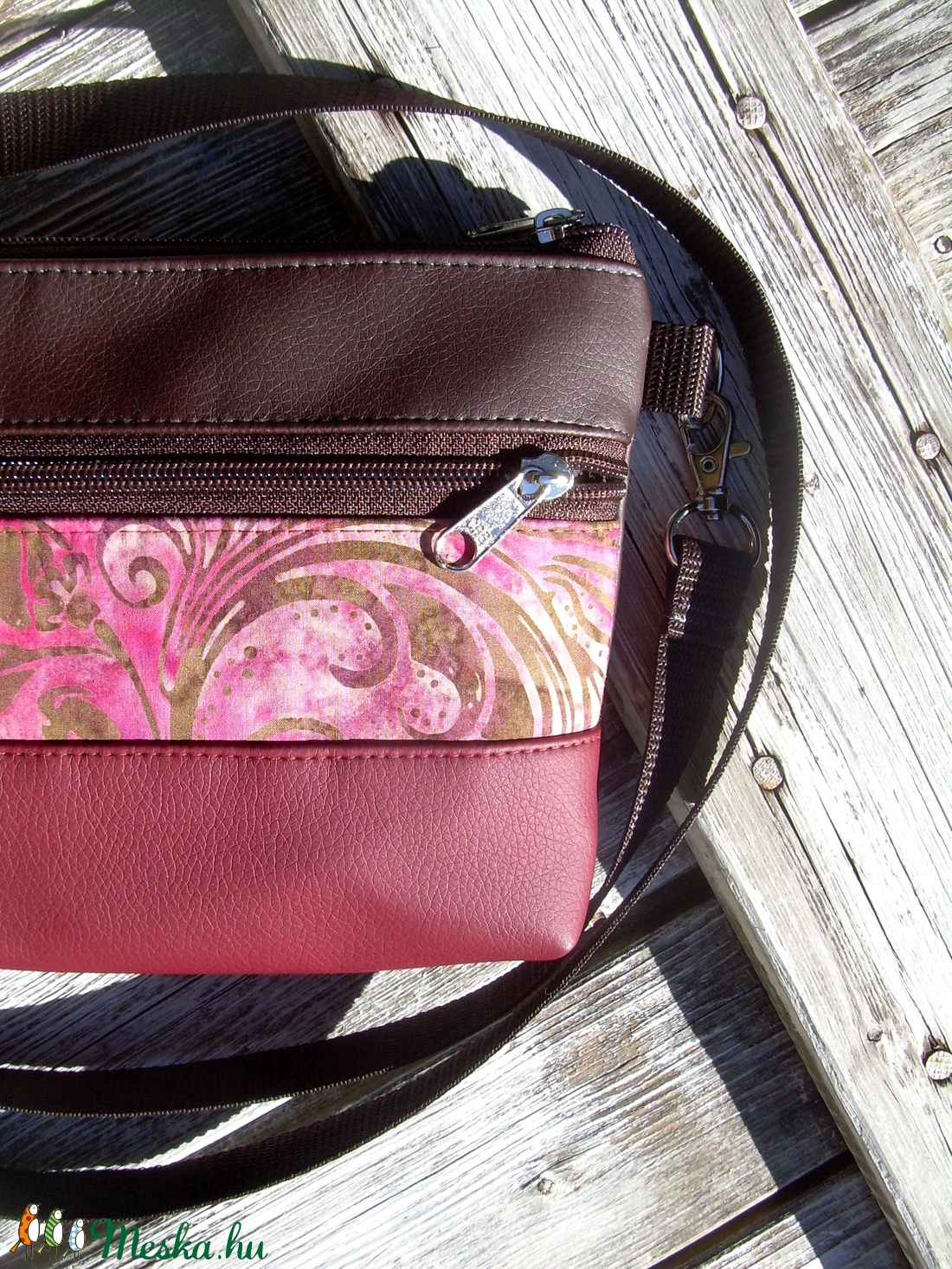 AKCIÓ!-KÉSZLETEN!- MINI CITY BAG/ÖVTÁSKA : Variációk batikra barna és bordó bőrrel 4. - táska & tok - övtáska - Meska.hu AKCIÓ!-KÉSZLETEN!- MINI CITY BAG/ÖVTÁSKA : Variációk batikra barna és bordó bőrrel 4. - táska & tok - övtáska - Meska.hu