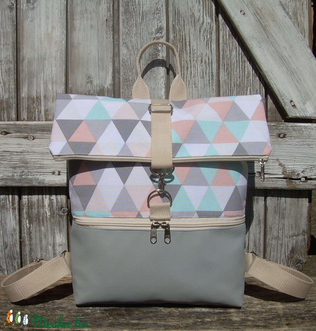 ROLL TOP CITY BAG : Variációk szürkére és mozaik mintára - táska & tok - hátizsák - roll top hátizsák - Meska.hu ROLL TOP CITY BAG : Variációk szürkére és mozaik mintára - táska & tok - hátizsák - roll top hátizsák - Meska.hu