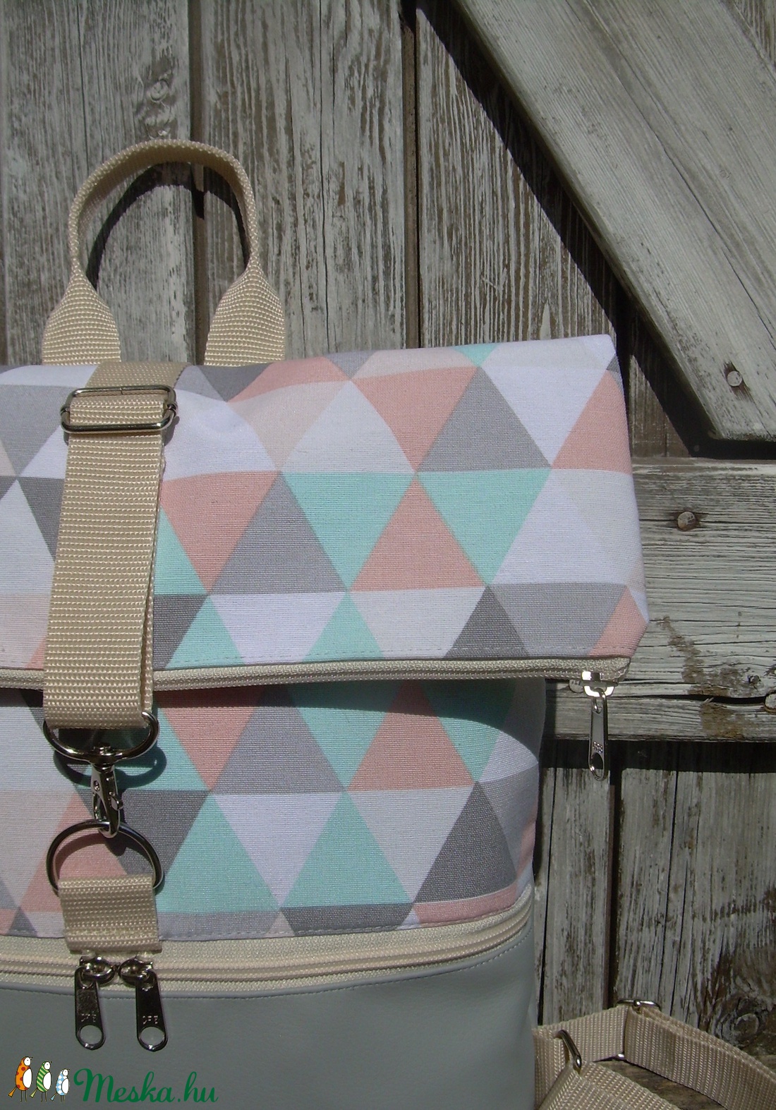 ROLL TOP CITY BAG : Variációk szürkére és mozaik mintára - táska & tok - hátizsák - roll top hátizsák - Meska.hu ROLL TOP CITY BAG : Variációk szürkére és mozaik mintára - táska & tok - hátizsák - roll top hátizsák - Meska.hu