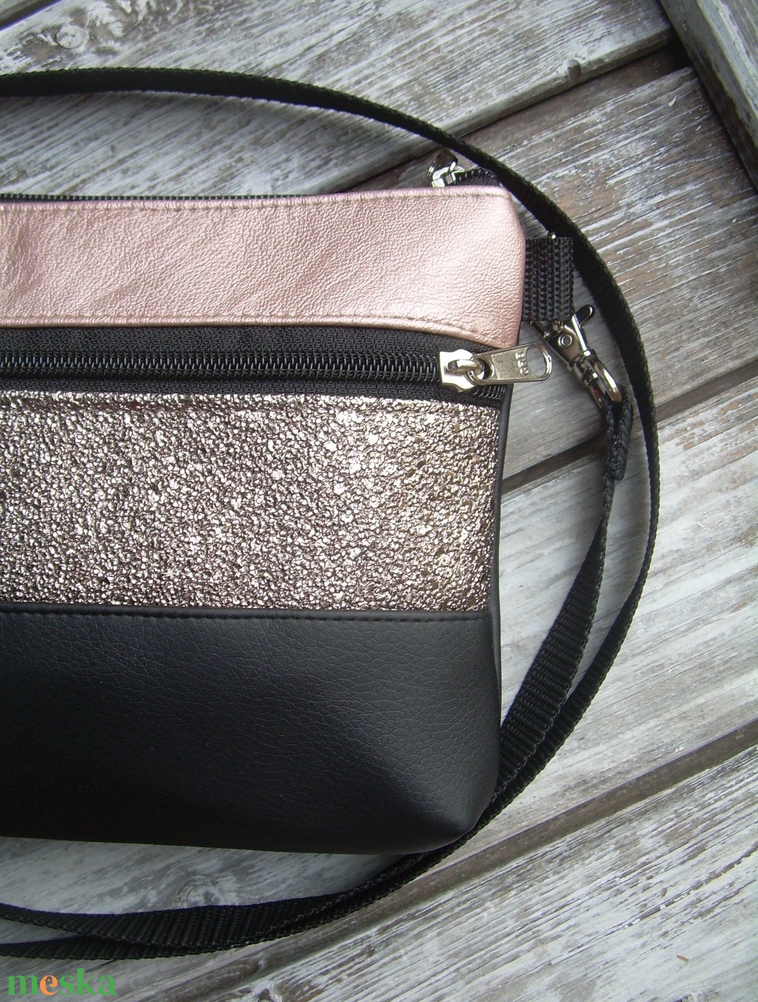 MINI CITY BAG : Metálos elegancia feketével 4. - táska & tok - kézitáska & válltáska - vállon átvethető táska - Meska.hu MINI CITY BAG : Metálos elegancia feketével 4. - táska & tok - kézitáska & válltáska - vállon átvethető táska - Meska.hu