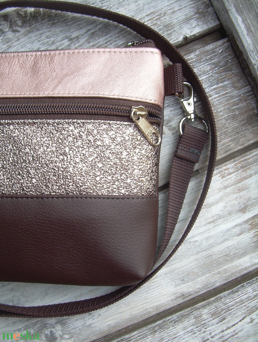 MINI CITY BAG : Metálos elegancia barnával - táska & tok - kézitáska & válltáska - vállon átvethető táska - Meska.hu MINI CITY BAG : Metálos elegancia barnával - táska & tok - kézitáska & válltáska - vállon átvethető táska - Meska.hu
