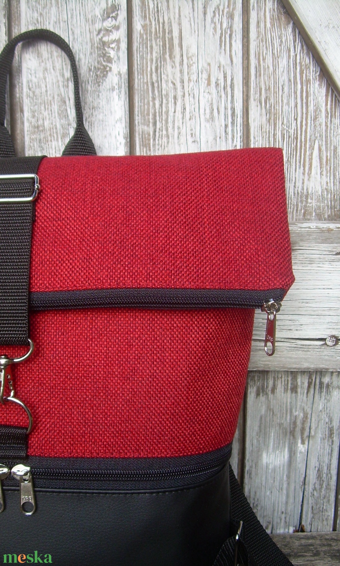  ROLL TOP CITY BAG : Variációk fekete bőrre és piros szövetre  - táska & tok - hátizsák - hátizsák - Meska.hu