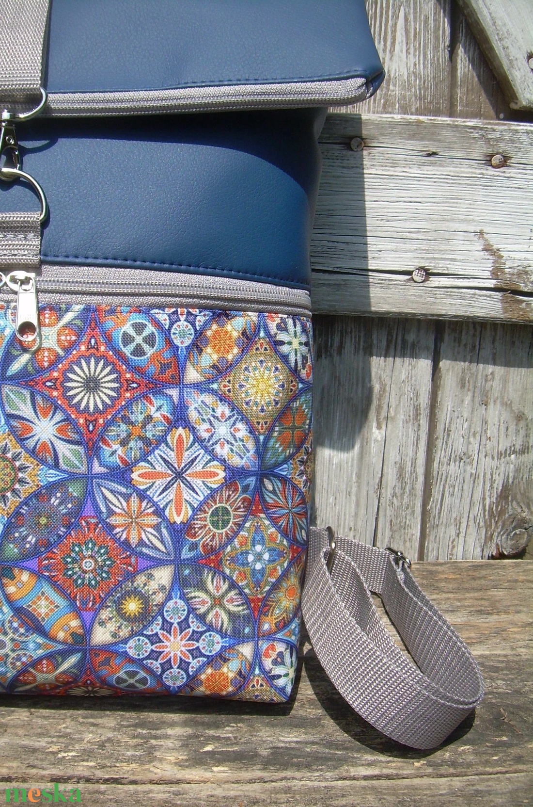 VÍZÁLLÓ ROLL TOP CITY BAG : Variációk kék bőrre és mandalára - táska & tok - hátizsák - roll top hátizsák - Meska.hu VÍZÁLLÓ ROLL TOP CITY BAG : Variációk kék bőrre és mandalára - táska & tok - hátizsák - roll top hátizsák - Meska.hu