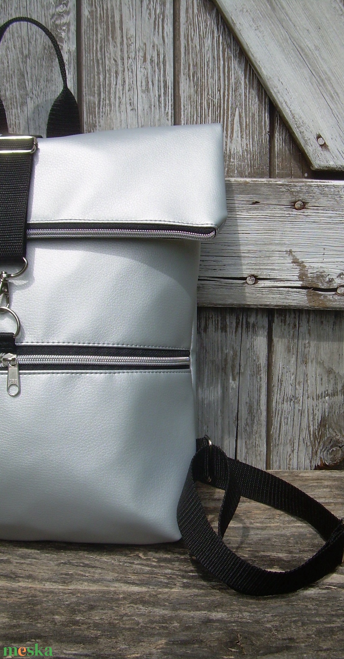KÉSZLETEN VAN! - VÍZÁLLÓ ROLL TOP CITY BAG : Ezüstös elegancia - táska & tok - hátizsák - roll top hátizsák - Meska.hu KÉSZLETEN VAN! - VÍZÁLLÓ ROLL TOP CITY BAG : Ezüstös elegancia - táska & tok - hátizsák - roll top hátizsák - Meska.hu