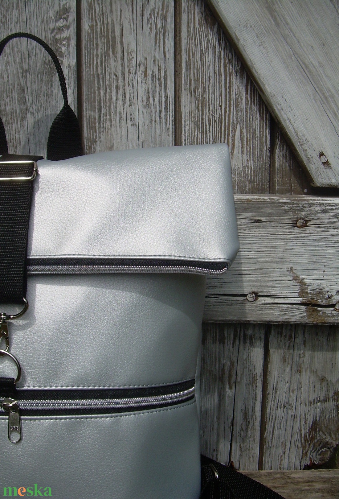 KÉSZLETEN VAN! - VÍZÁLLÓ ROLL TOP CITY BAG : Ezüstös elegancia - táska & tok - hátizsák - roll top hátizsák - Meska.hu KÉSZLETEN VAN! - VÍZÁLLÓ ROLL TOP CITY BAG : Ezüstös elegancia - táska & tok - hátizsák - roll top hátizsák - Meska.hu