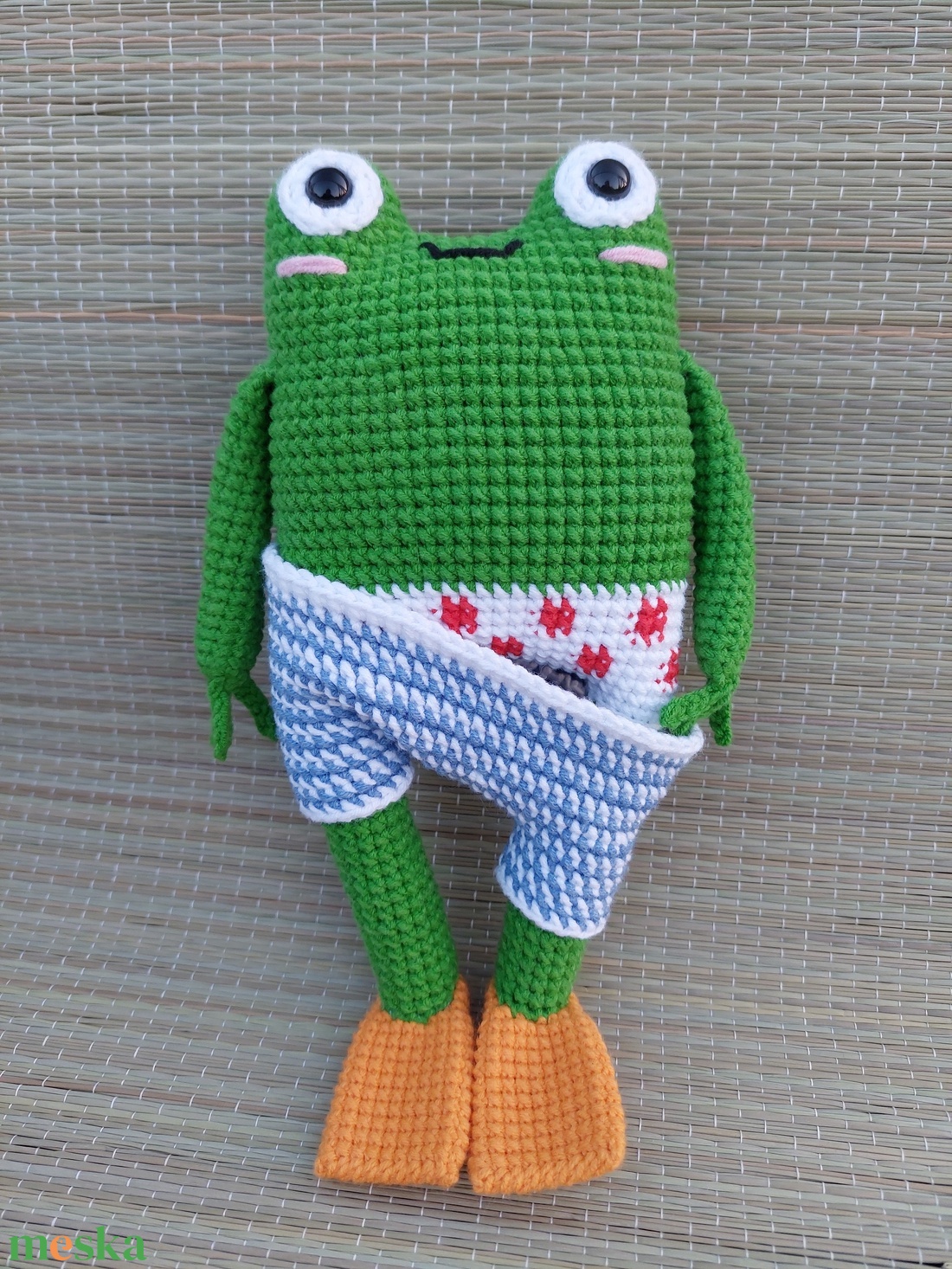 Horgolt gatyás béka - amigurumi - játék & sport - plüssállat & játékfigura - béka - Meska.hu