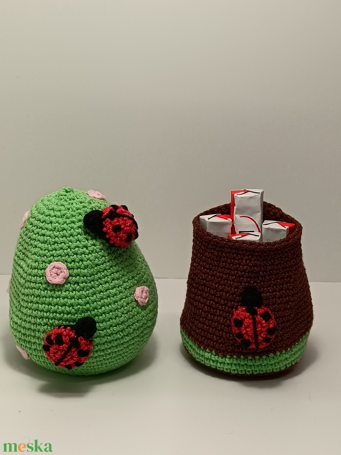 Katicás meglepetésfa amigurumi minta - diy (csináld magad) - szabásminta, útmutató - horgolási minta - Meska.hu Katicás meglepetésfa amigurumi minta - diy (csináld magad) - szabásminta, útmutató - horgolási minta - Meska.hu