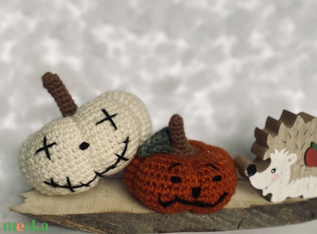 Amigurumi tök dekoráció őszi, halloweeni kézműves dísz - kellékek & szerszámok - dekorációs kellékek - őszi dekor - őszi dekortök - Meska.hu Amigurumi tök dekoráció őszi, halloweeni kézműves dísz - kellékek & szerszámok - dekorációs kellékek - őszi dekor - őszi dekortök - Meska.hu