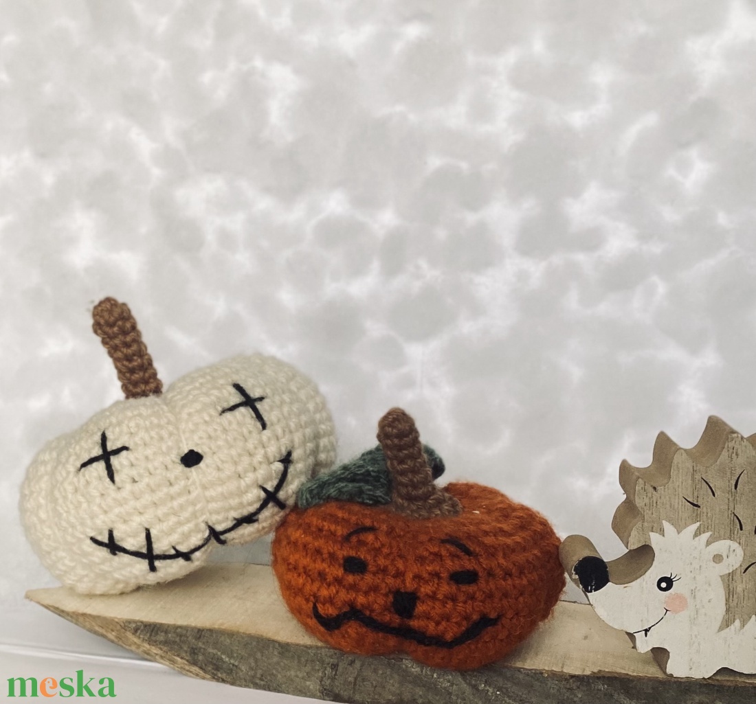 Amigurumi tök dekoráció őszi, halloweeni kézműves dísz - kellékek & szerszámok - dekorációs kellékek - őszi dekor - őszi dekortök - Meska.hu Amigurumi tök dekoráció őszi, halloweeni kézműves dísz - kellékek & szerszámok - dekorációs kellékek - őszi dekor - őszi dekortök - Meska.hu