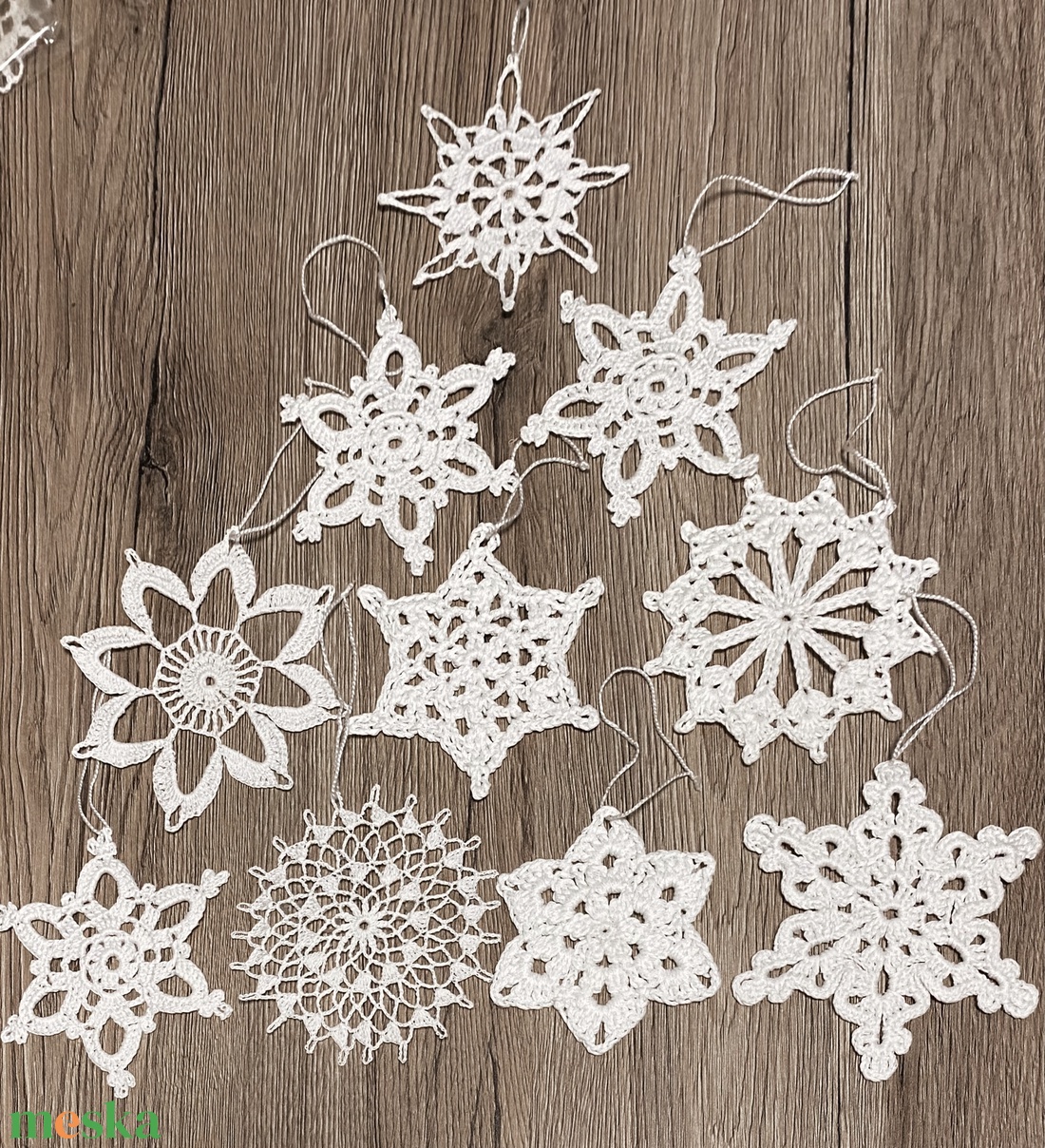 Horgolt hópehely dísz - karácsony - karácsonyi lakásdekoráció - karácsonyfadíszek - Meska.hu