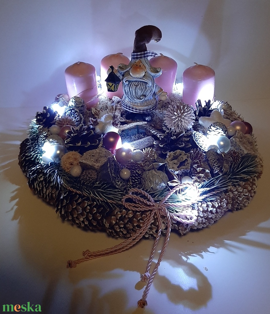 Adventi asztaldísz lámpás manóval - karácsony - adventi díszek - adventi koszorú - Meska.hu Adventi asztaldísz lámpás manóval - karácsony - adventi díszek - adventi koszorú - Meska.hu