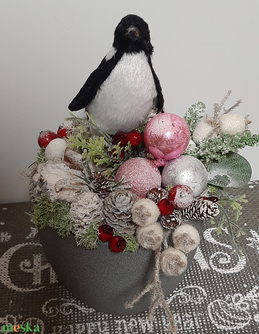 Pingvines karácsonyi asztaldísz - karácsony - adventi díszek - adventi asztaldísz - Meska.hu