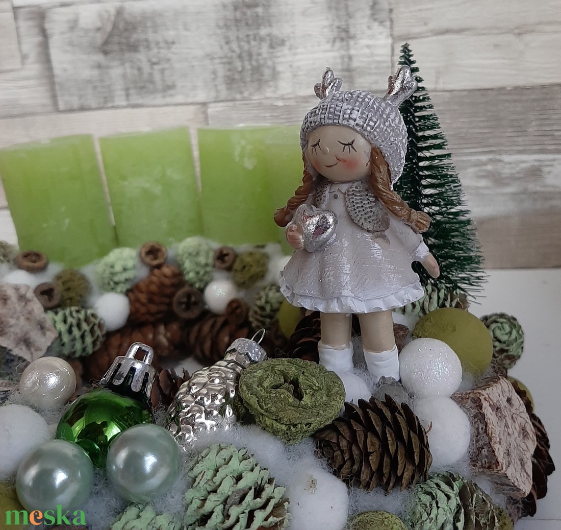 Adventi koszorú zöld árnyalataival - karácsony - adventi díszek - adventi ajtódísz - Meska.hu Adventi koszorú zöld árnyalataival - karácsony - adventi díszek - adventi ajtódísz - Meska.hu