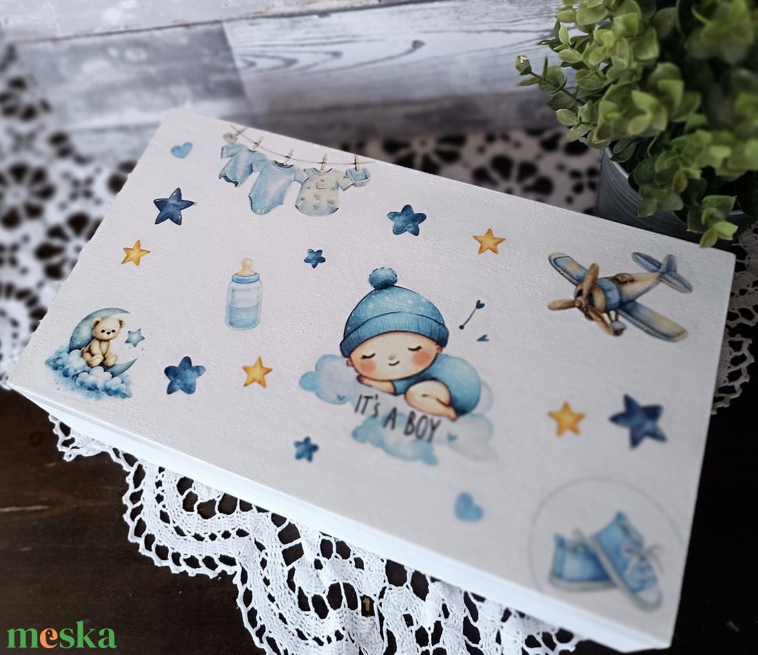 Egyedi babadoboz Kék kisfiú témában - kellékek & szerszámok - fa - doboz - Meska.hu Egyedi babadoboz Kék kisfiú témában - kellékek & szerszámok - fa - doboz - Meska.hu