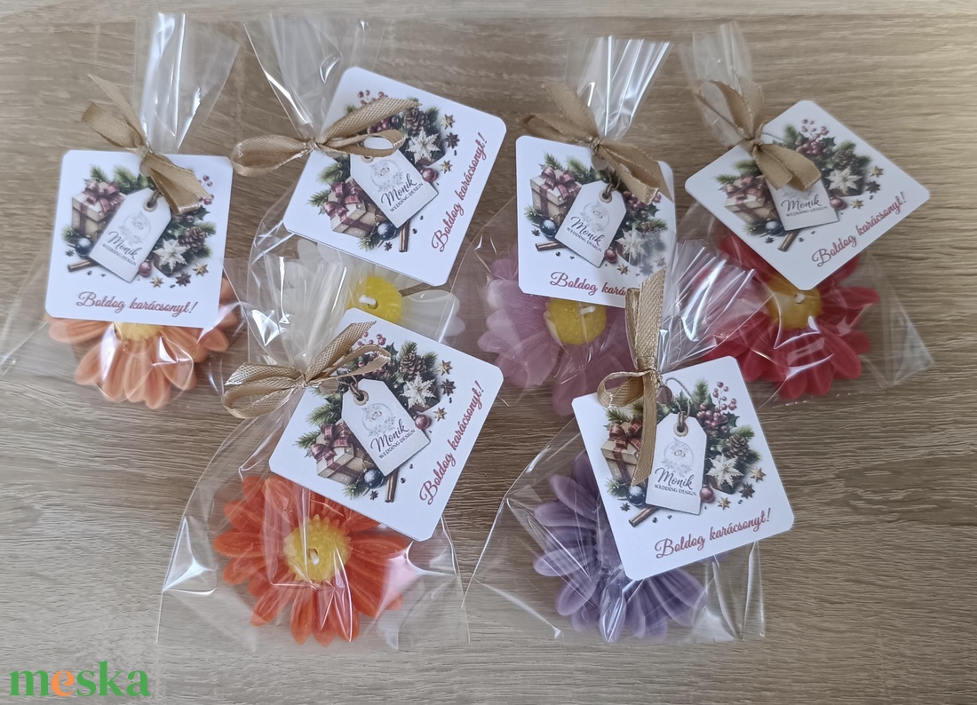 Kézzel öntött virág illatviasz díszcsomagolásban  karácsonyra, köszönőajándéknak vagy bármilyen alkalomra - karácsony - karácsonyi lakásdekoráció - karácsonyi illatgyertya, mécses - Meska.hu