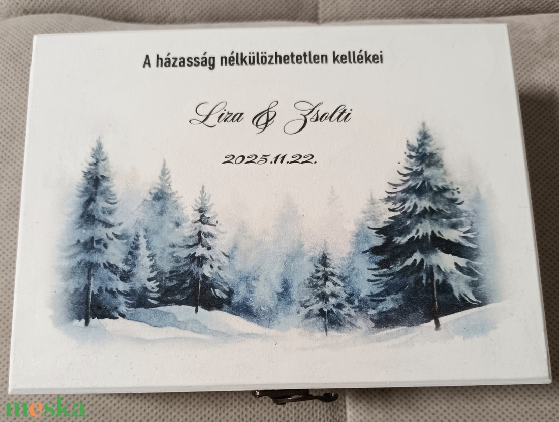 Egyedi, kézműves Házasság nélkülözhetetlen kellékei emlékdoboz - esküvő - emlék & ajándék - doboz - Meska.hu