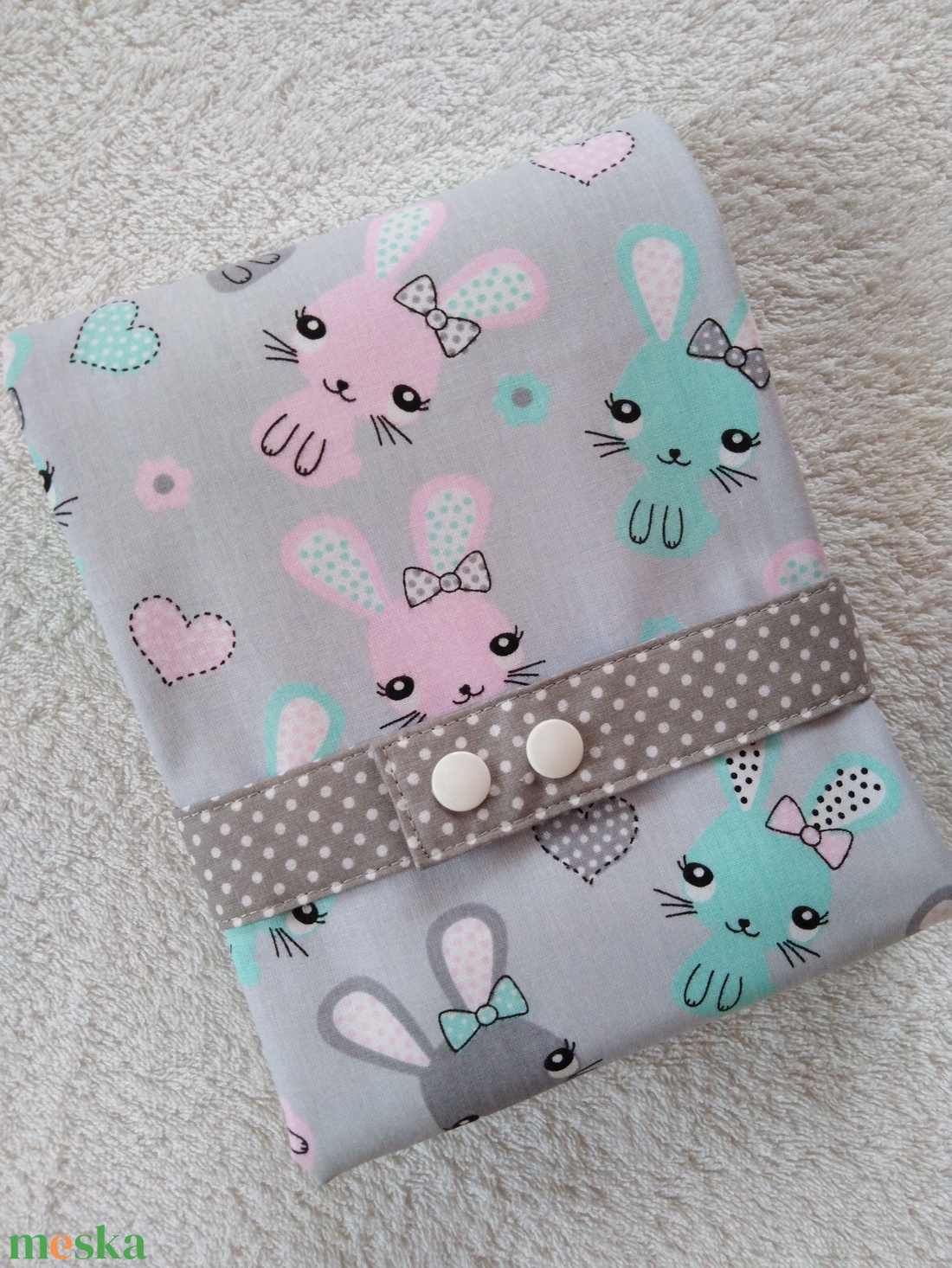 Nyuszis Pelenkázóalátét vízhatlan belsővel, hordozható - szépségápolás - pelenka & babaápolás - pelenkázó alátét - Meska.hu