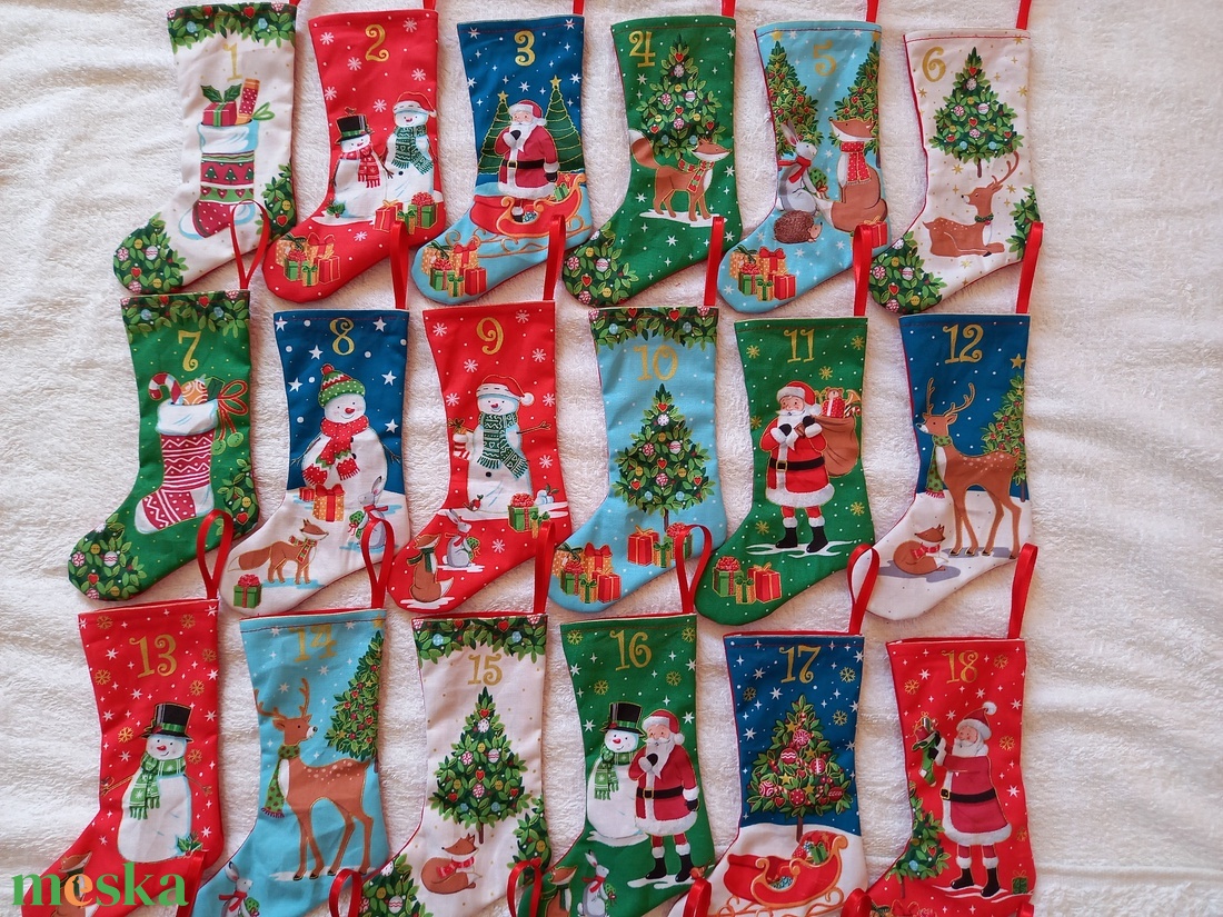 Adventi kalendárium  karácsonyi kiscsizmák, lakásdekoráció - karácsony - adventi díszek - adventi naptár - Meska.hu