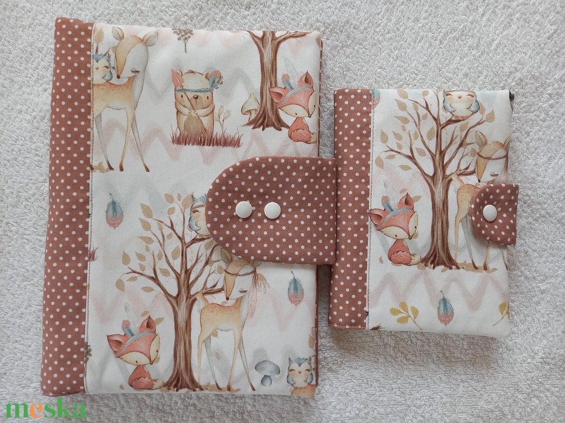 Erdei állatos Pelenkatáska, pelenkázótáska és Egészségügyi kiskönyv borító szett - baba - mama - pelenkázó, babafürdető kellékek - pelenkázó neszeszer, pelenkatartó - Meska.hu