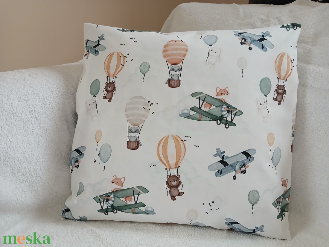 Repülőn utazó róka párna (40 x 40 cm ) - baba - mama - babaszoba dekoráció - gyerek díszpárna - Meska.hu
