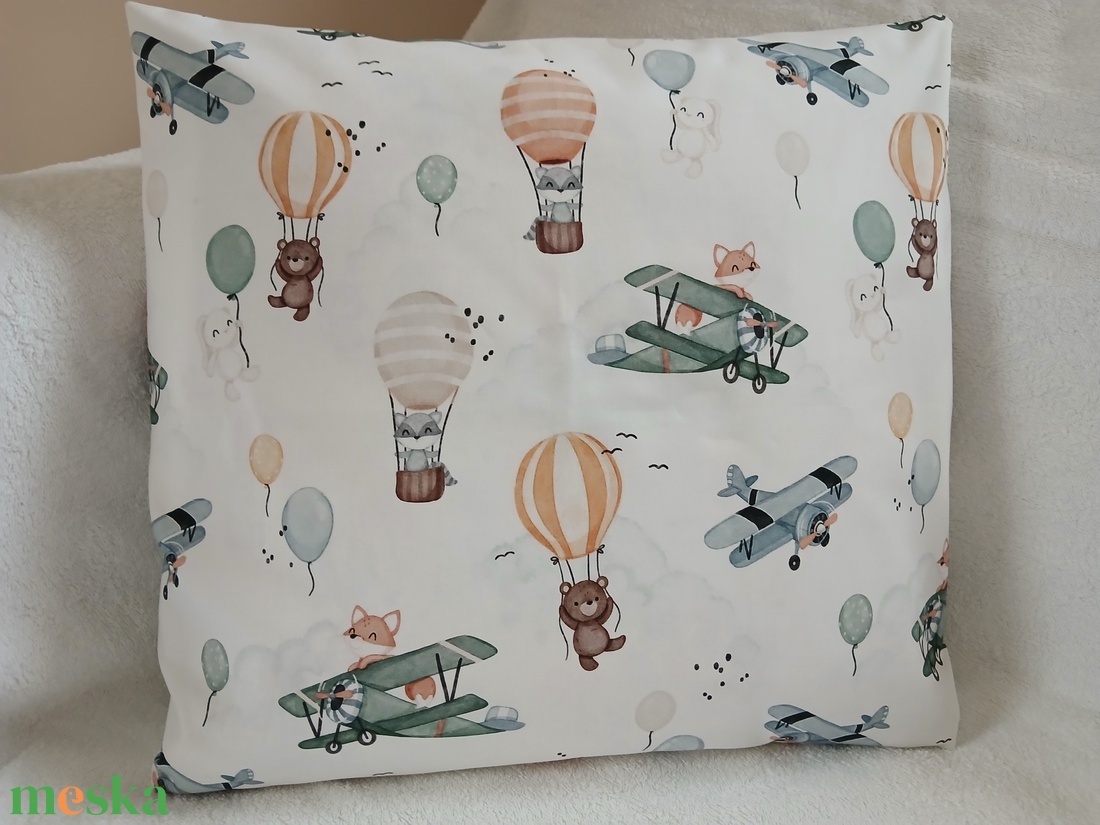 Repülőn utazó róka párna (40 x 40 cm ) - baba - mama - babaszoba dekoráció - gyerek díszpárna - Meska.hu