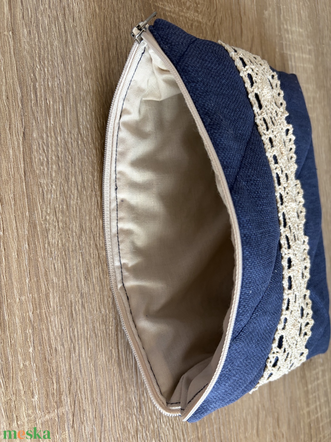 Neszesszer csipke díszítéssel - táska & tok - neszesszer - Meska.hu