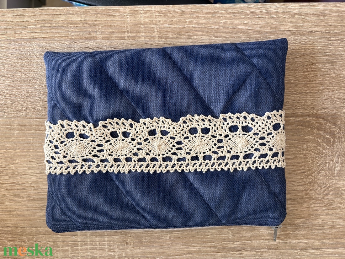 Neszesszer csipke díszítéssel - táska & tok - neszesszer - Meska.hu
