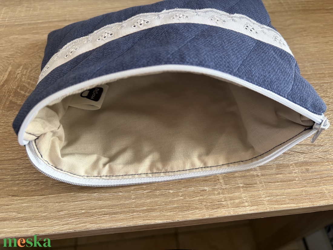 Neszesszer madeira csipke díszítéssel - táska & tok - neszesszer - Meska.hu