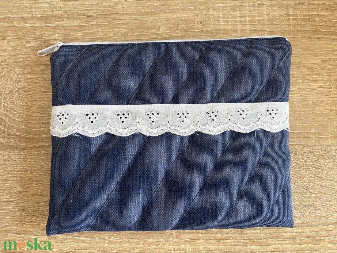 Neszesszer madeira csipke díszítéssel - táska & tok - neszesszer - Meska.hu