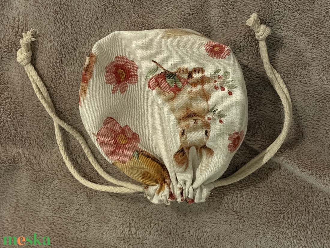 Húsvéti nyuszis mintás szütyő - ünnepi díszek, dekorációk - húsvéti díszek és dekorációk - húsvéti ajándékátadó - Meska.hu