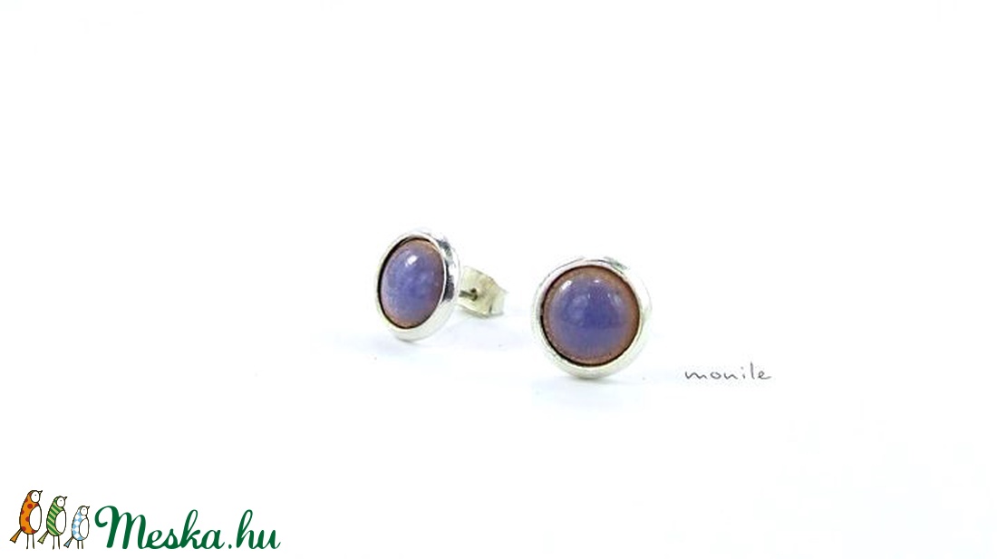 Kicsi levendulakék tűzzománc bedugós fülbevaló - ékszer - fülbevaló - pötty fülbevaló - Meska.hu