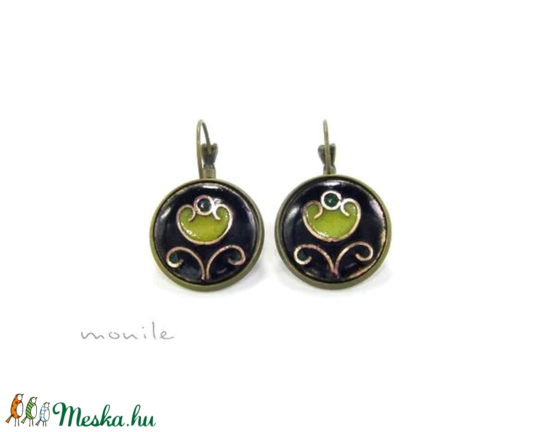 Virágos fekete-zöld tűzzománc fülbevaló - ékszer - fülbevaló - lógós kerek fülbevaló - Meska.hu