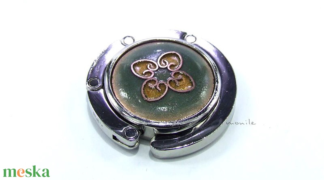 Pisztáciazöld tűzzománc táskatartó - táska & tok - kulcstartó & táskadísz - táskaakasztó - Meska.hu