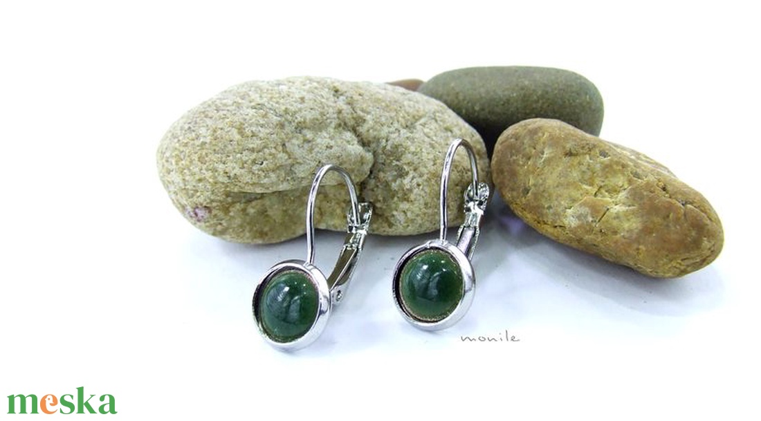 Kicsi haragoszöld tűzzománc fülbevaló -  - Meska.hu