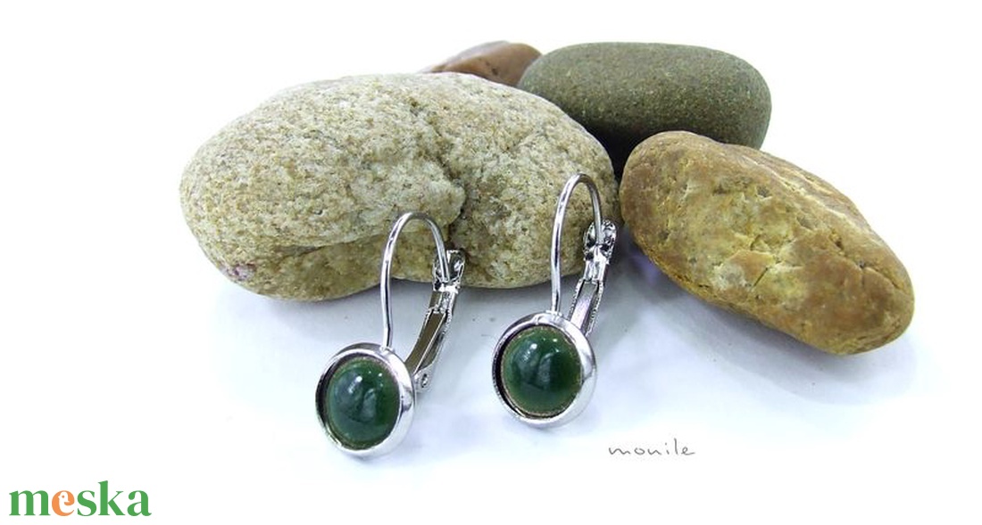 Kicsi haragoszöld tűzzománc fülbevaló -  - Meska.hu