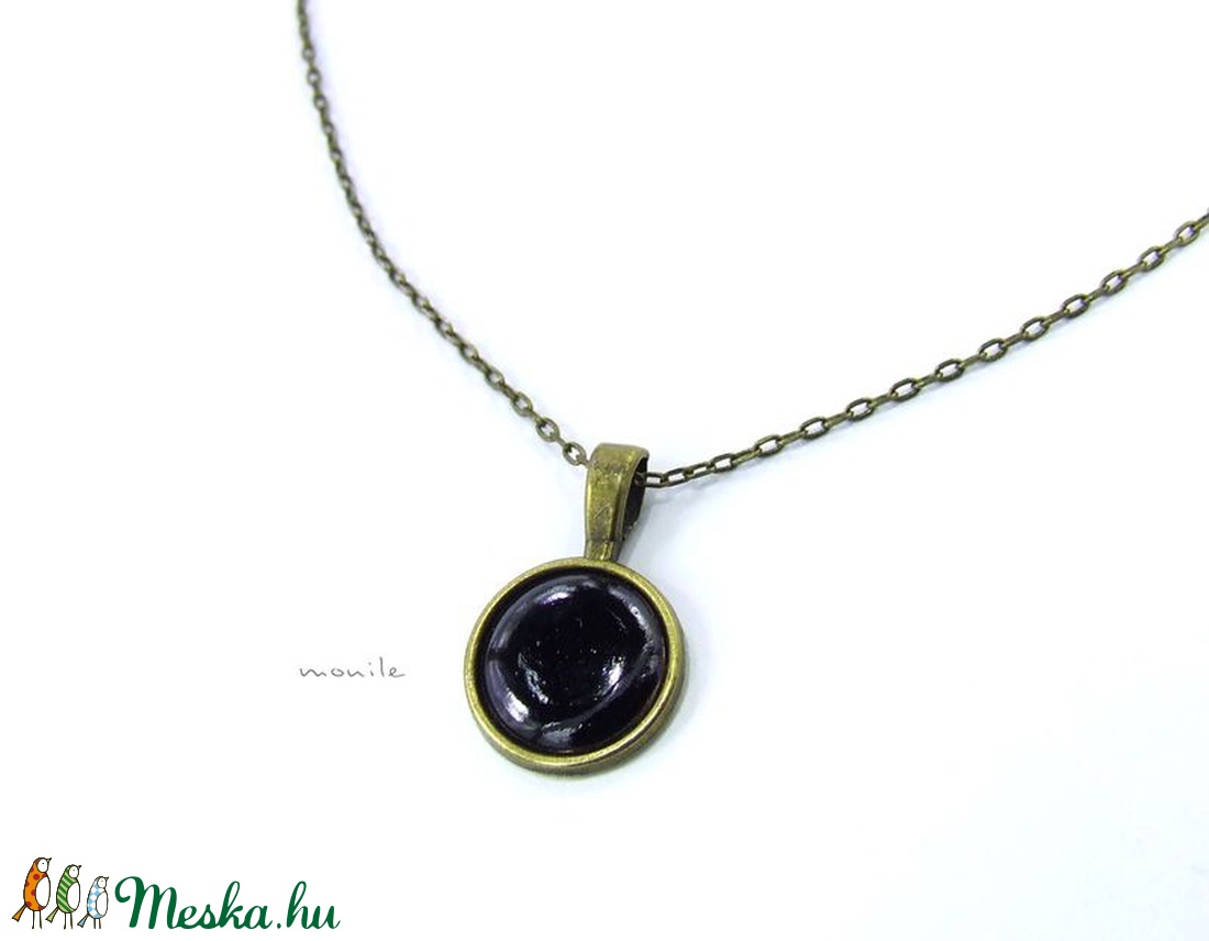 Kis fekete tűzzománc nyaklánc - ékszer - nyaklánc - medálos nyaklánc - Meska.hu